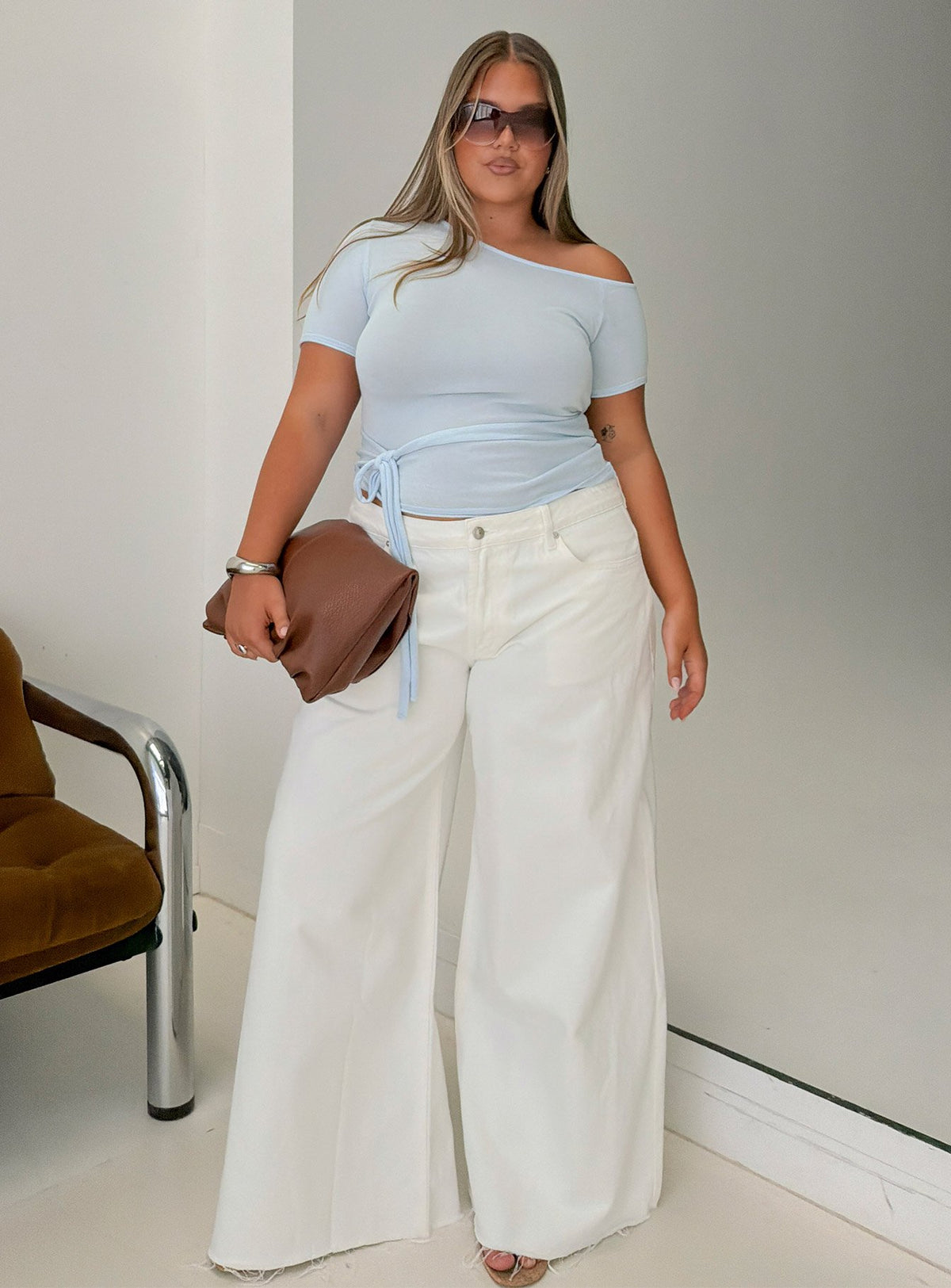 Darla Low Rise Straight Leg Jean White Curve