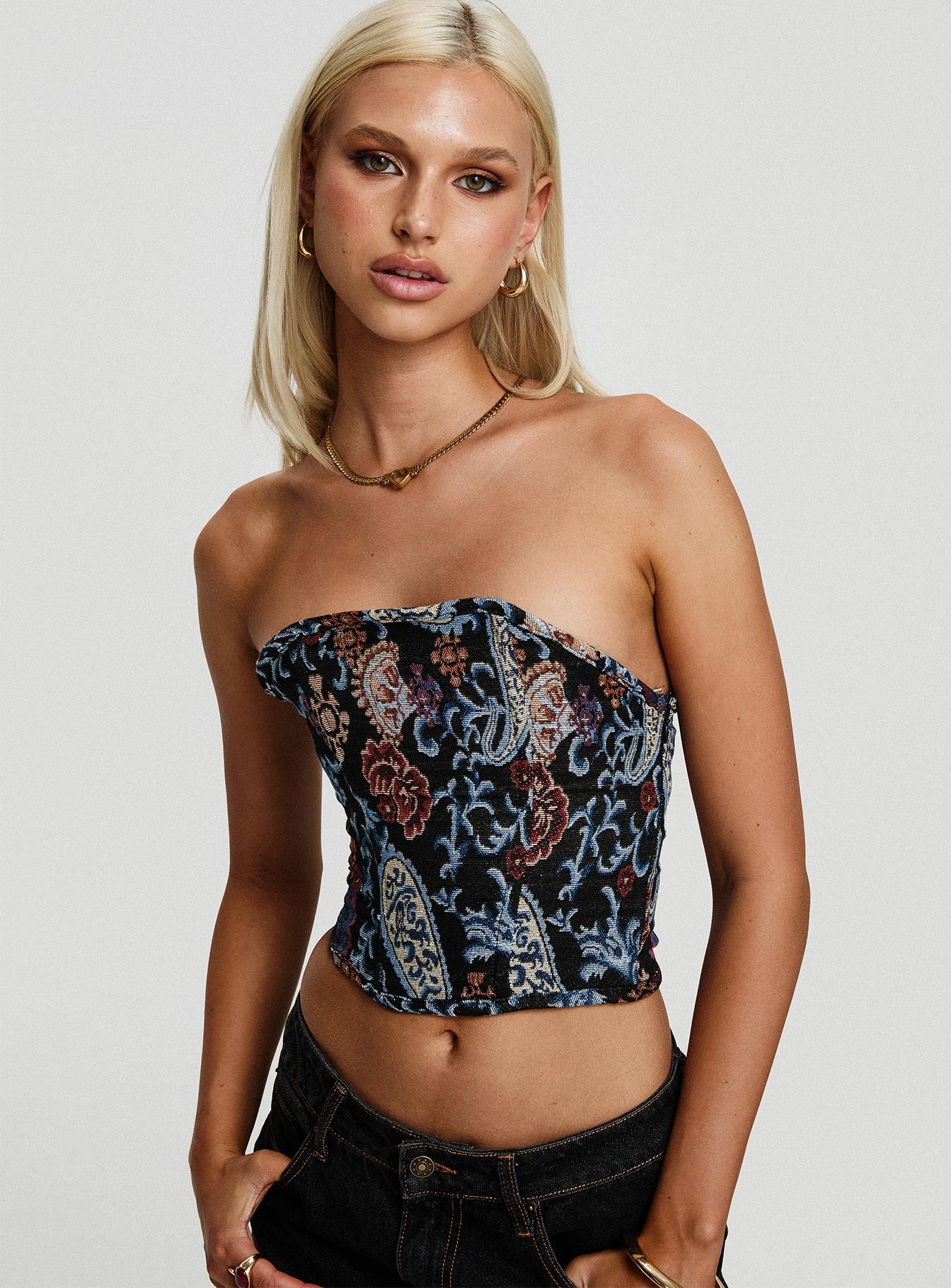 front view of model wearing Princess Polly Lyrae Strapless Top Multi Sleeveless straight 