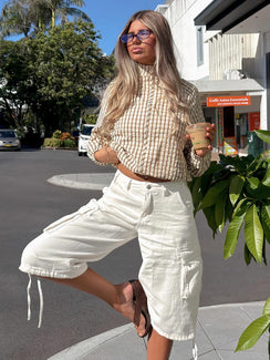 Hudsen Longline Cargo Shorts Cream Petite