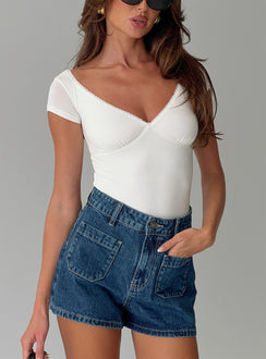 front view of model wearing Princess Polly Loveydove Short Sleeve Bodysuit White Short Sleeve Bodysuit 