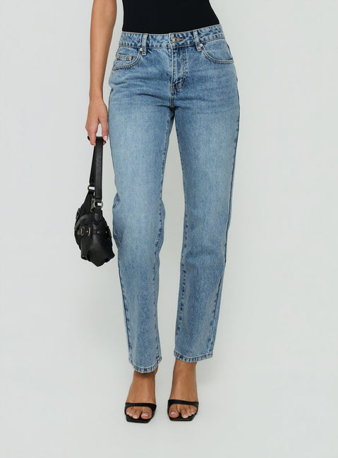 Fedela Mid Rise Tapered Jeans Light Vintage Blue
