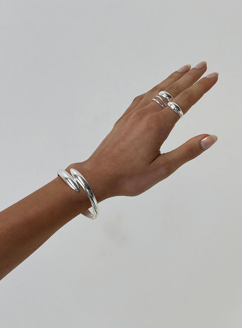 Cuff Silver toned, hinge opening