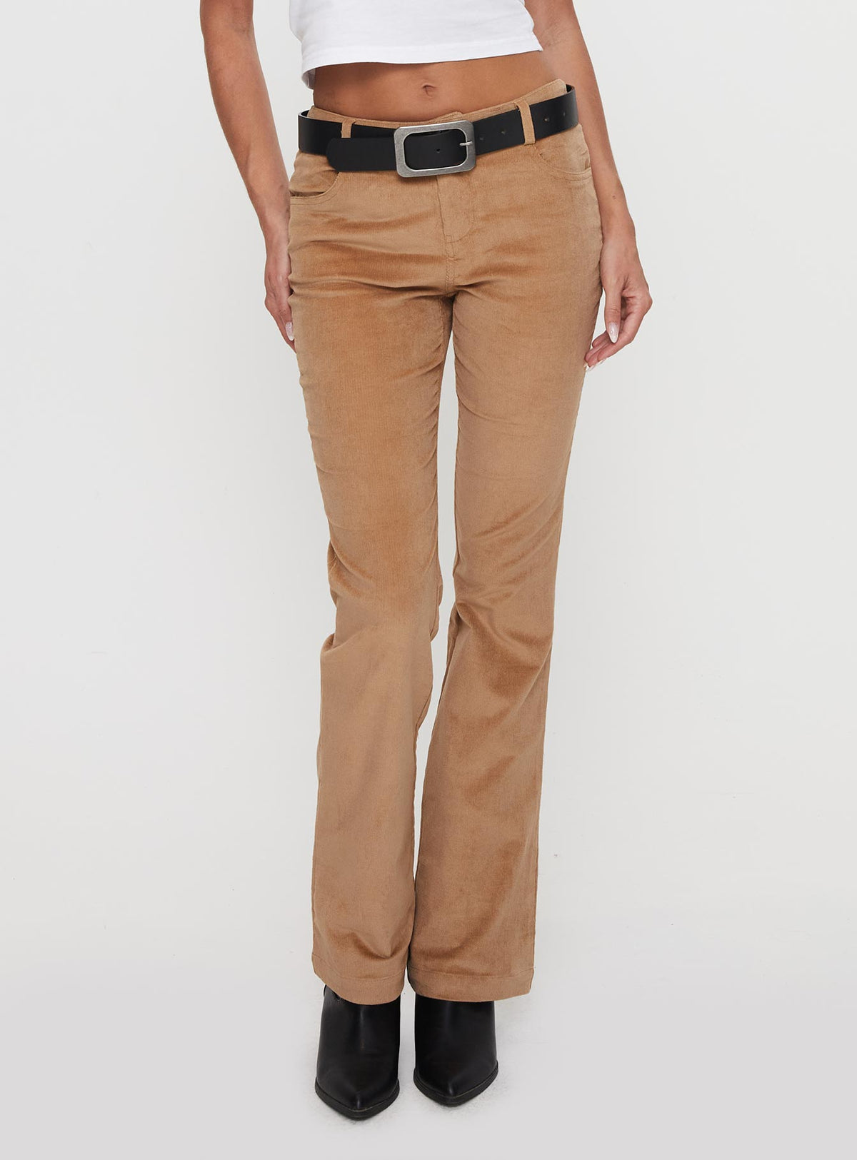 front view of model wearing Princess Polly Troubadour Low Waist Jeans Tan Pants 