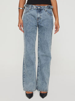 front view of model wearing Princess Polly Sidle Low Rise Jeans Light Wash Low Rise Jeans 