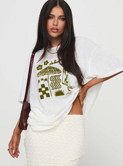 front view of model wearing Princess Polly Nozomi Tee White Half Sleeves Crew Neck 