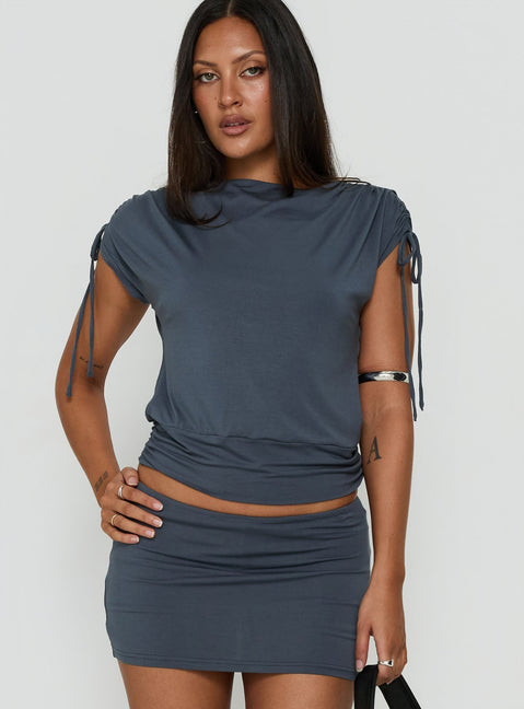 Leeah Backless Top Navy