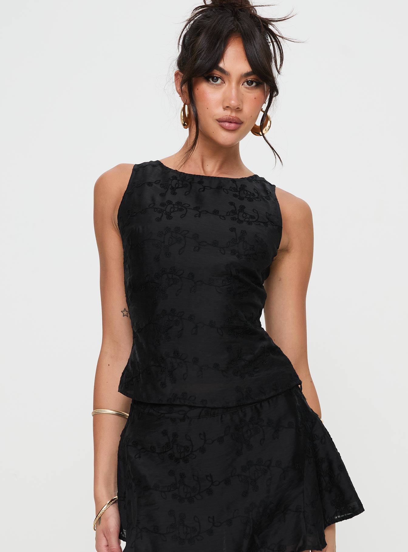 front view of model wearing Princess Polly Perilla Lace Top Black Sleeveless Crew Neck 