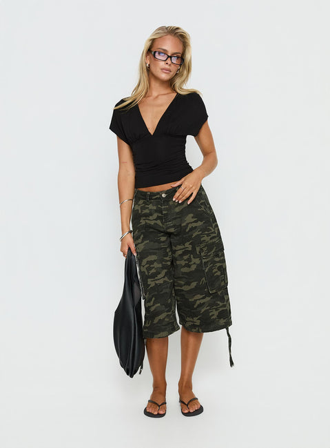 Hudsen Longline Cargo Shorts Camo Petite