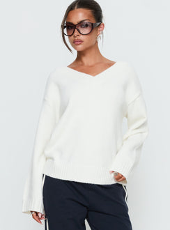 front view of model wearing Princess Polly Kaileigh V Neck Knit Sweater Cream Longline Jumpers 