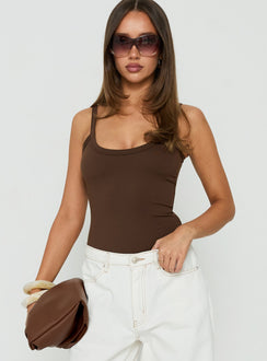 Showcasing the Daily Define Kasper Bodysuit Brown womens-bodysuit with sleeveless design front view of model wearing Princess Polly