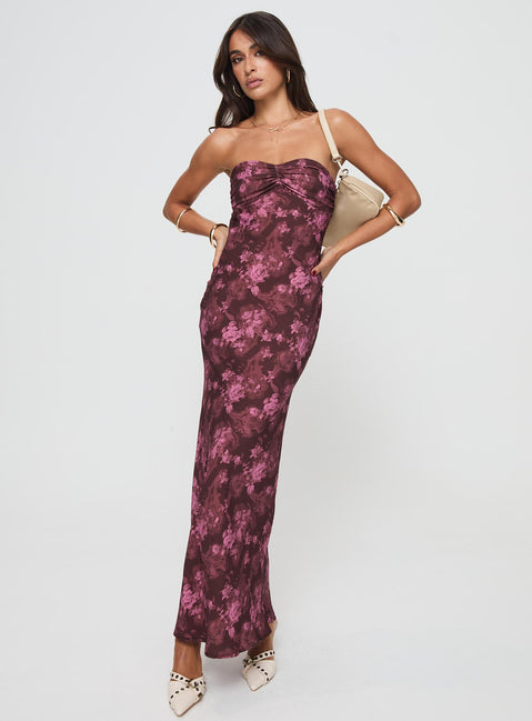 front view of model wearing Princess Polly Abeila Strapless Maxi Dress Burgundy Sweetheart Neckline 