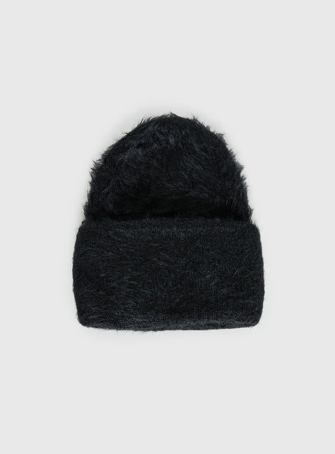 Caevia Fluffy Beanie Black