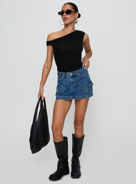   front view of model wearing Princess Polly Pacific Coast Denim Cargo Skirt Dark Wash Mini Skirts 