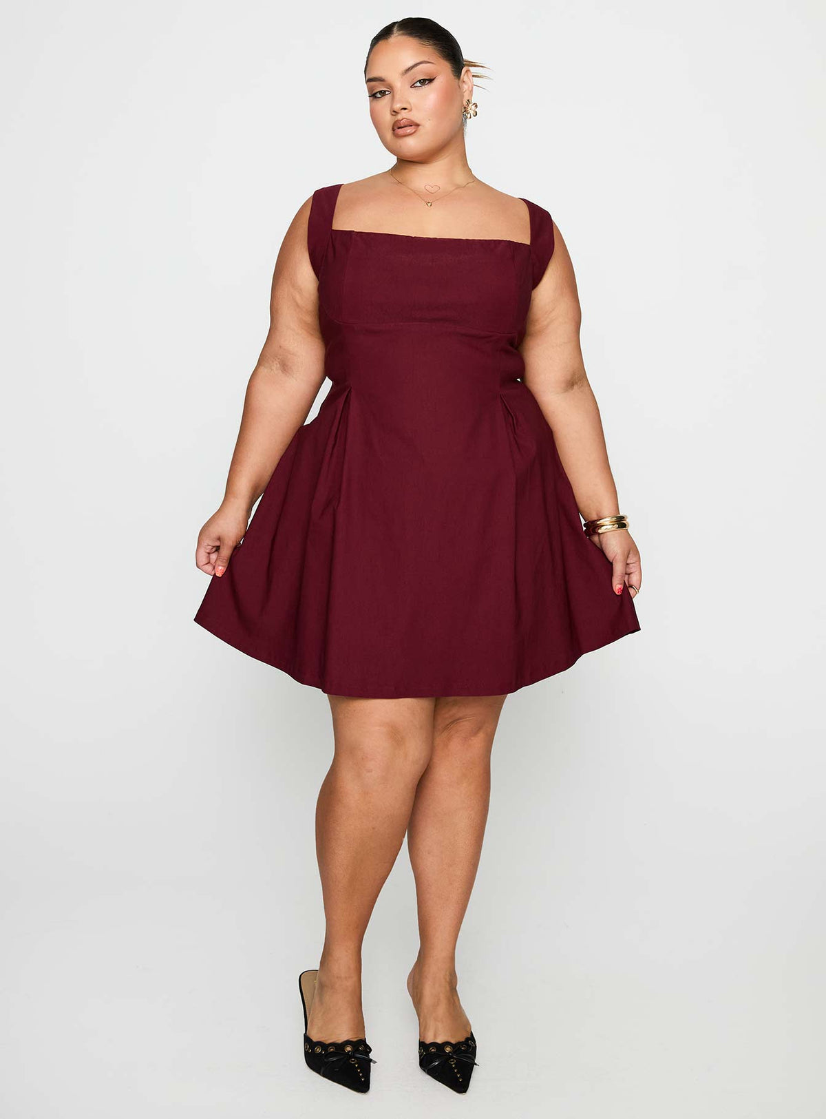 front view of model wearing Princess Polly Xanthus Mini Dress Red Curve Square Neck 
