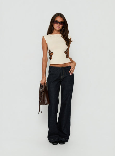 Currents Cut Out Detail Top Cream