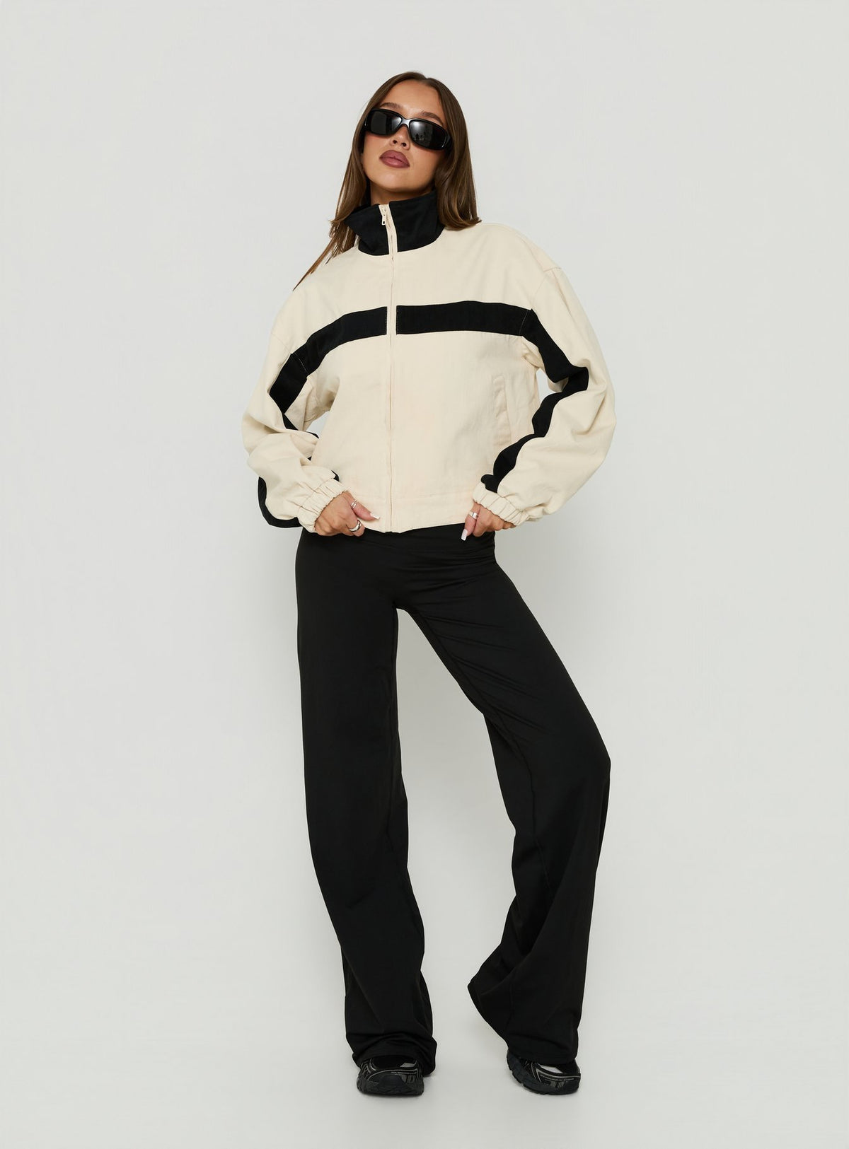 Pregame Funnel Neck Contrast Jacket Off White / Black