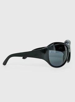 Everett Oversized Sunglasses Black