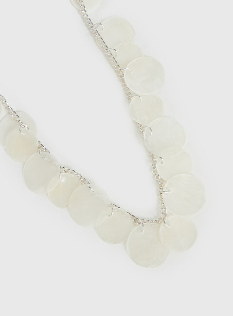 Chasing Sunsets Shell Detail Belt Silver