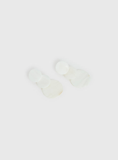 Terza Shell Tiered Earrings White
