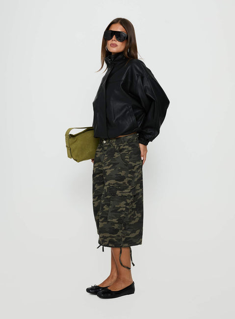 Hudsen Longline Cargo Shorts Camo Petite