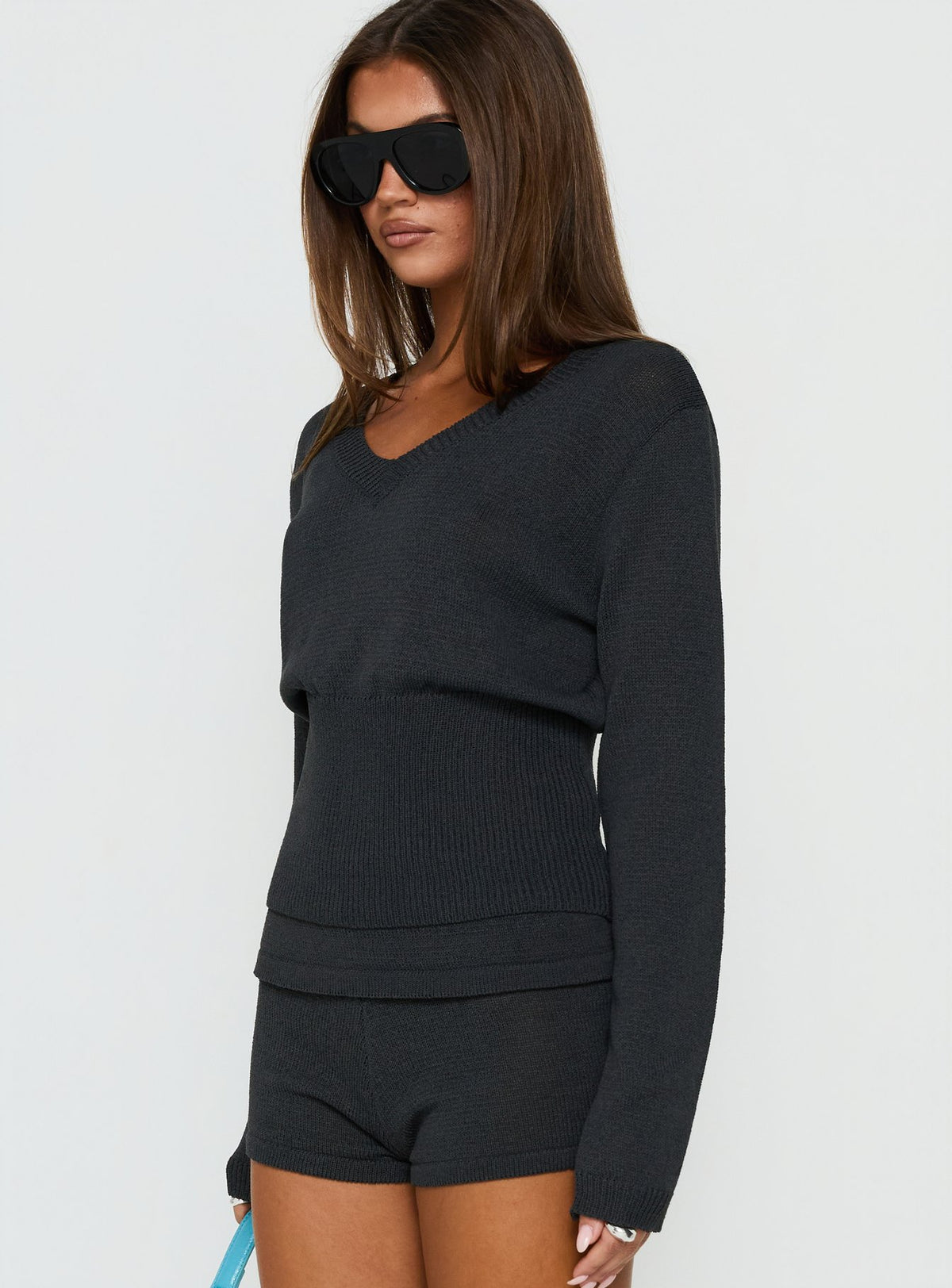 Elsari Cinched Waist V Neck Knit Sweater Charcoal