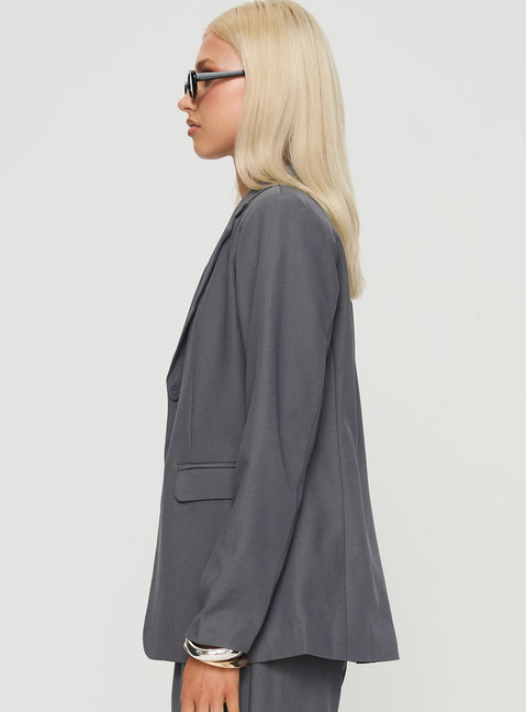 Blazer Relaxed fit, lapel collar, button fastening, twin hip pockets Non-stretch material, fully lined 