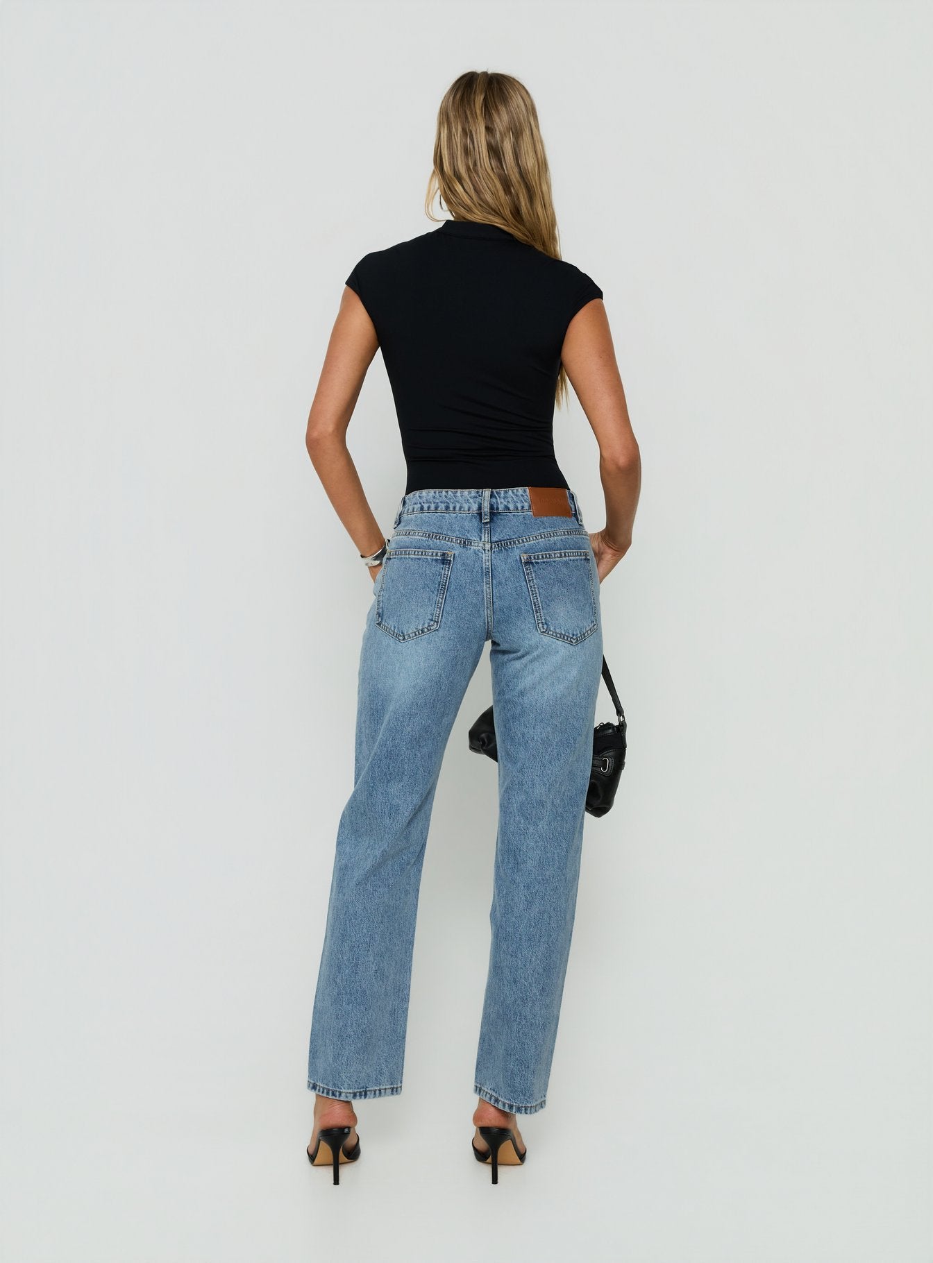 Fedela Mid Rise Tapered Jeans Light Vintage Blue