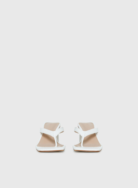 The Mona Heels White