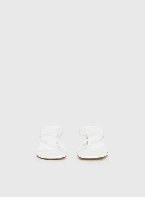 Billini Yazmin Heels White