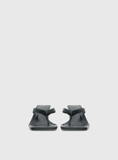 The Mona Heels Black