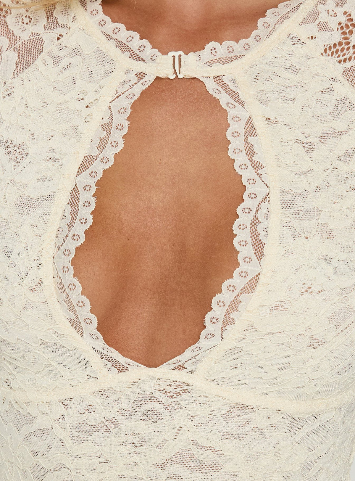 Quinbie Lace Short Sleeve Mini Dress Butter