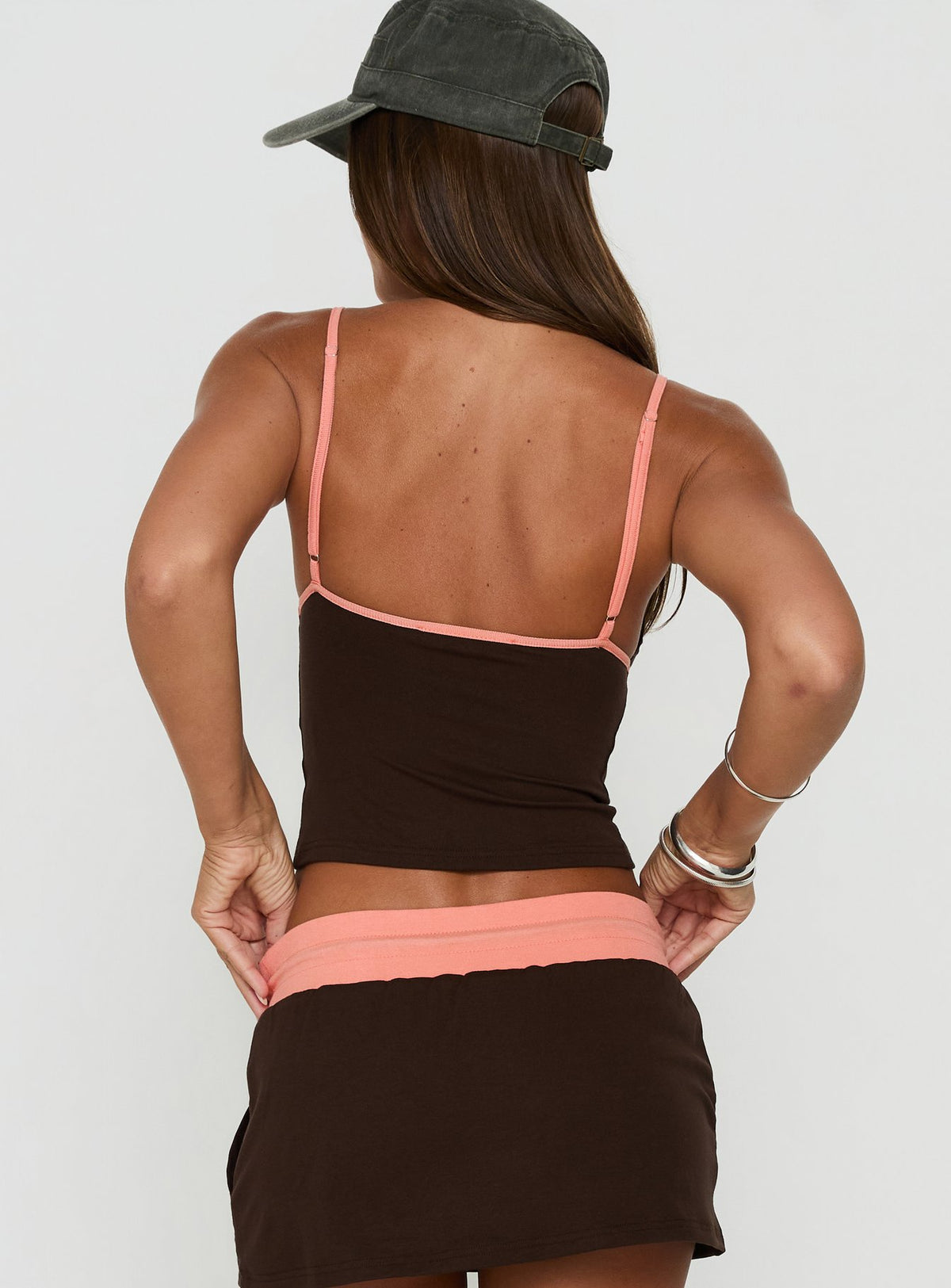 Janaye V Neck Tank Brown / Coral