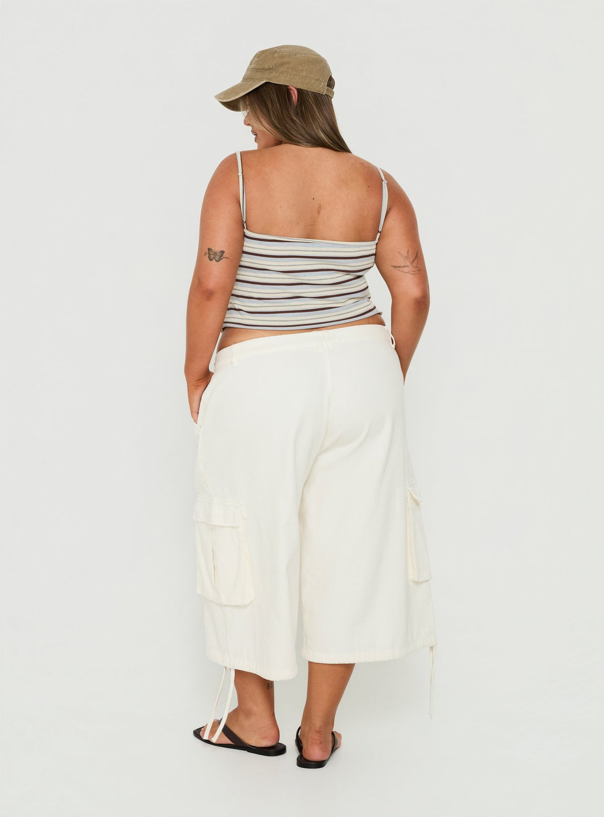 Hudsen Longline Cargo Shorts Cream Curve