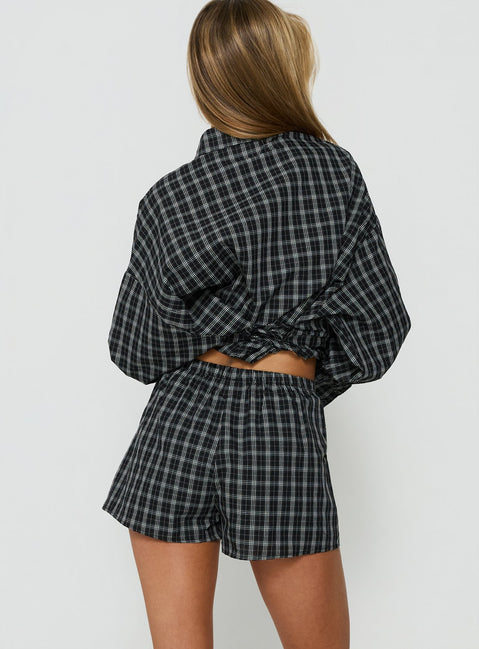 Quiny Elasticated Waist Shorts Black Check