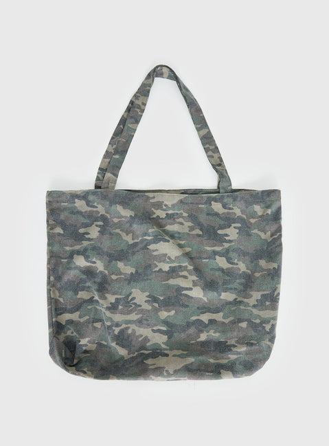 Smolder Tote Bag Camo