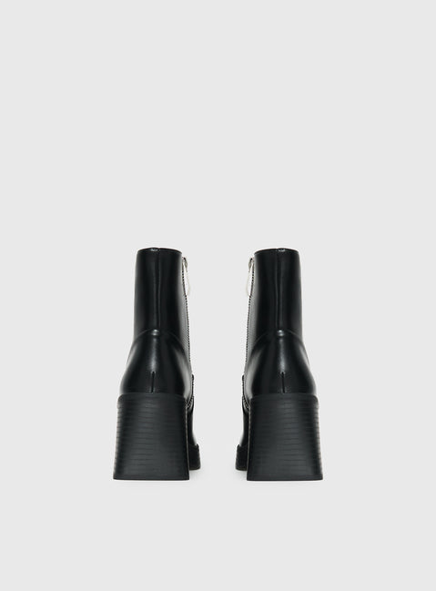 Halo Boots Black