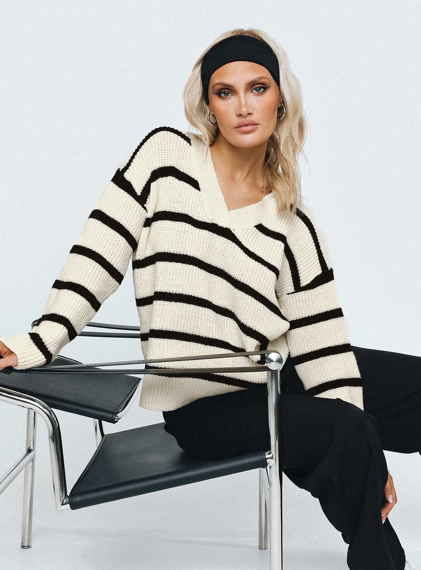 product Forte Knit Sweater Black / Cream Princess Polly  Long 