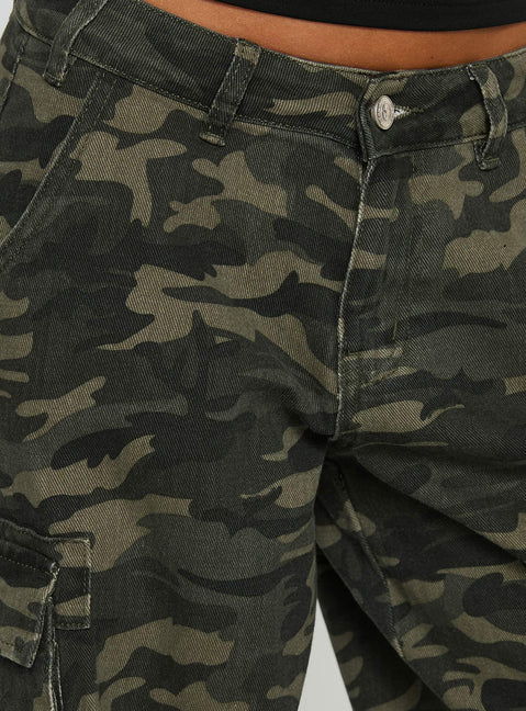 Hudsen Longline Cargo Shorts Camo Tall