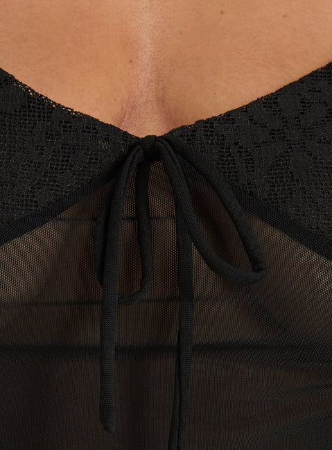 Quani Lace Top Black Curve