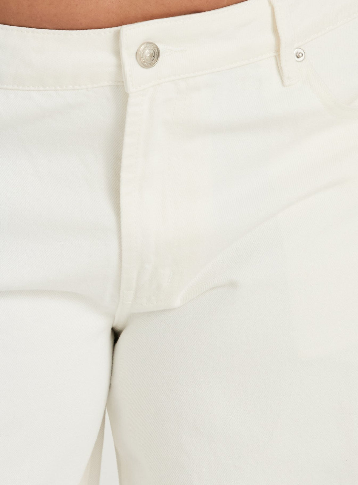 Darla Low Rise Straight Leg Jean White Curve