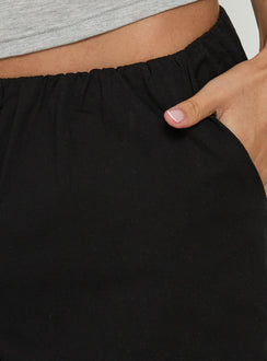 Lunea Concealed Waistband 3/4 Pant Black Tall