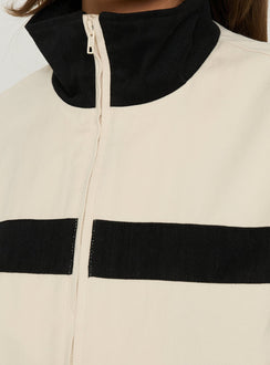 Pregame Funnel Neck Contrast Jacket Off White / Black