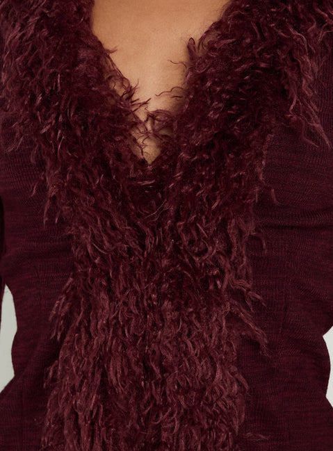 Presenting the Brynlie Faux Fur Trim Boxy Cardigan Burgundy womens jumper with short length detail Princess Polly