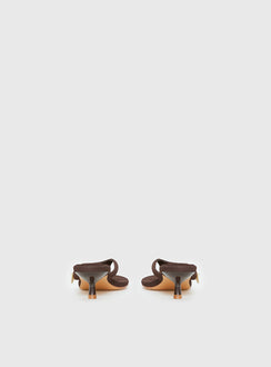 Ginnia Shell Detail Thong Heels Chocolate