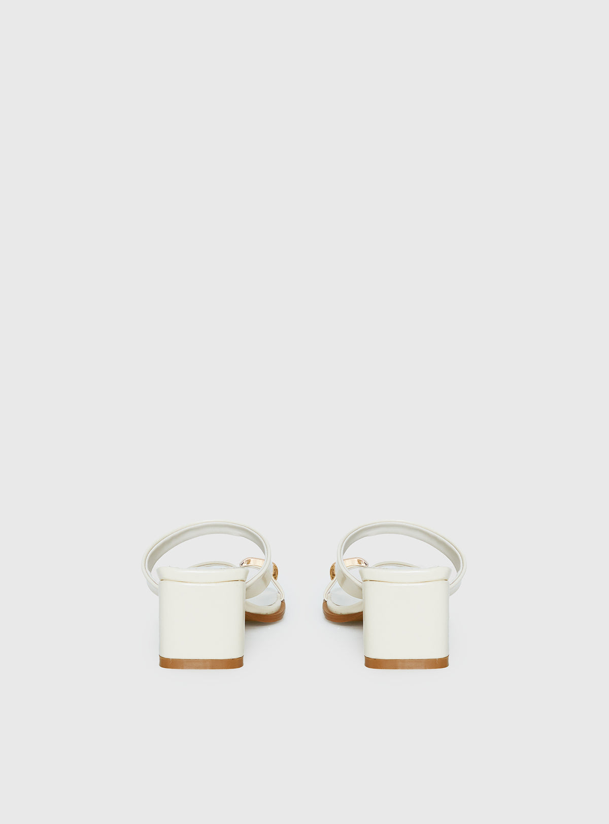 Billini Iverson Hardware Detail Heels While / Gold
