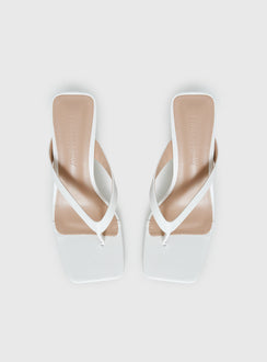 The Mona Heels White