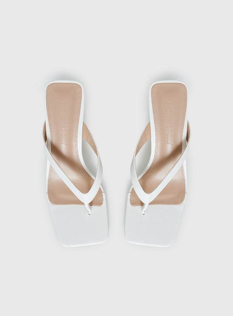 The Mona Heels White
