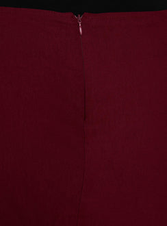 Can't Sleep Skort Burgundy Curve
