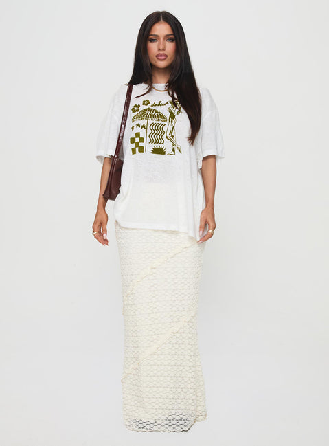 front view of model wearing Princess Polly Nozomi Tee White Half Sleeves Crew Neck 
