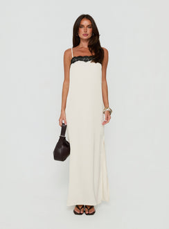 Daesa Lace Maxi Dress Cream / Black